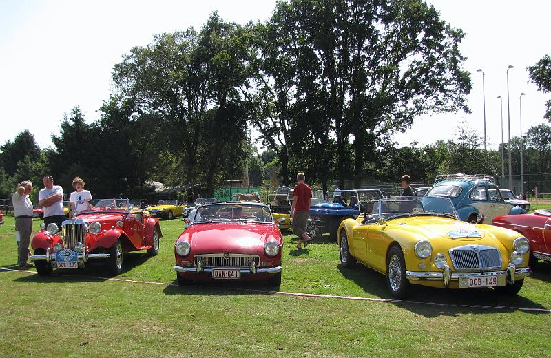 Het bestuur heeft dit uitstekend gezegd, SHOW EN SHINE, en dit alles onder een blakende zon op de locatie De Blookberg te Zutendaal (27).JPG